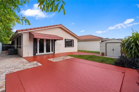 Villa ou maison à vendre à Miami, Floride: 3 chambres, 144 m2 № 1974812 - photo 9