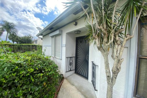 Villa ou maison à vendre à Boynton Beach, Floride: 3 chambres, 144.37 m2 № 2253583 - photo 4