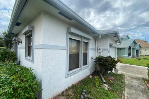 Villa ou maison à vendre à Boynton Beach, Floride: 3 chambres, 144.37 m2 № 2253583 - photo 3