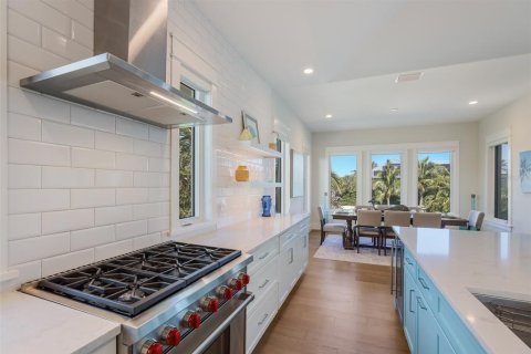 House in Anna Maria, Florida 4 bedrooms, 283.82 sq.m. № 1822537 - photo 16