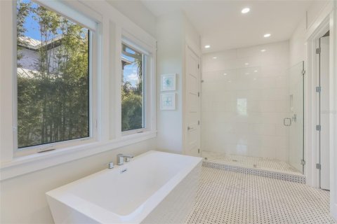 House in Anna Maria, Florida 4 bedrooms, 283.82 sq.m. № 1822537 - photo 25