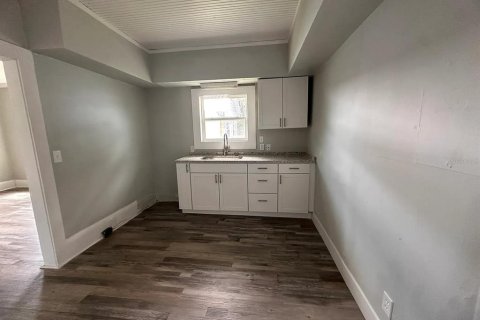 Propiedad comercial en alquiler en Winter Haven, Florida, 174.28 m2 № 1882887 - foto 16