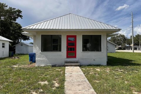 Propiedad comercial en alquiler en Winter Haven, Florida, 174.28 m2 № 1882887 - foto 2