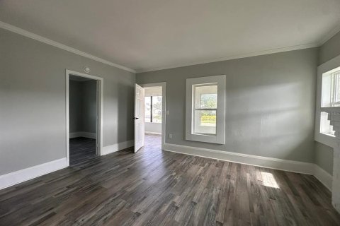 Propiedad comercial en alquiler en Winter Haven, Florida, 174.28 m2 № 1882887 - foto 5