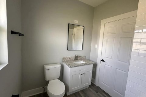 Propiedad comercial en alquiler en Winter Haven, Florida, 174.28 m2 № 1882887 - foto 13