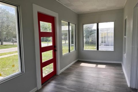 Propiedad comercial en alquiler en Winter Haven, Florida, 174.28 m2 № 1882887 - foto 4