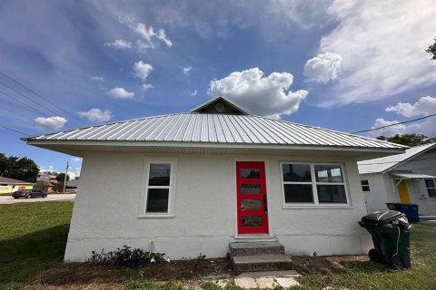 Propiedad comercial en alquiler en Winter Haven, Florida, 174.28 m2 № 1882887 - foto 20