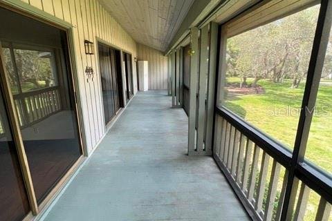 Condo in Haines City, Florida, 2 bedrooms № 2218148 - photo 15