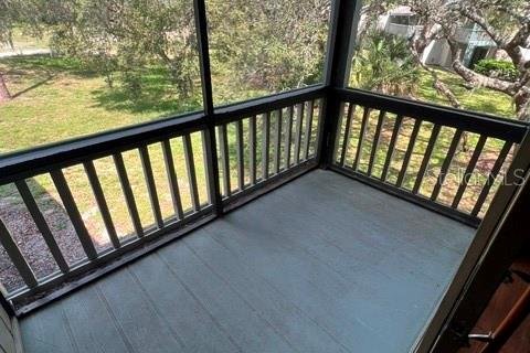 Condo in Haines City, Florida, 2 bedrooms № 2218148 - photo 14