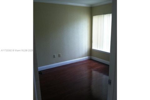 Condo in Oakland Park, Florida, 2 bedrooms  № 1859824 - photo 7