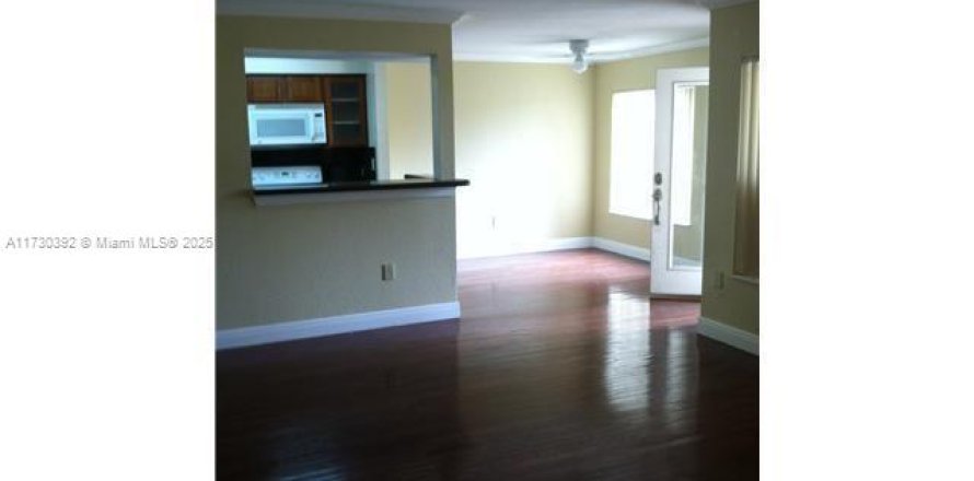 Condo in Oakland Park, Florida, 2 bedrooms  № 1859824