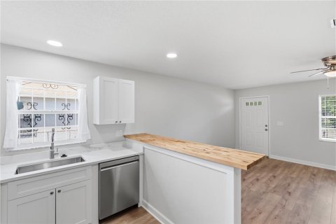 Casa en venta en Tampa, Florida, 3 dormitorios, 106.47 m2 № 2386555 - foto 15
