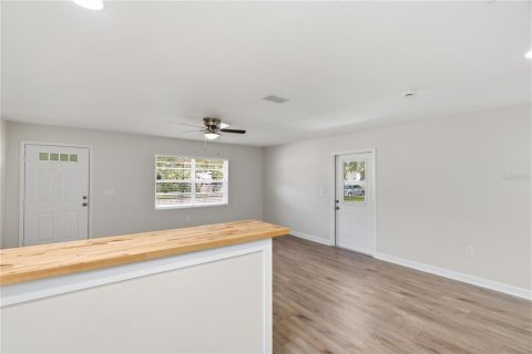 Casa en venta en Tampa, Florida, 3 dormitorios, 106.47 m2 № 2386555 - foto 14