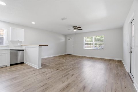 Casa en venta en Tampa, Florida, 3 dormitorios, 106.47 m2 № 2386555 - foto 8