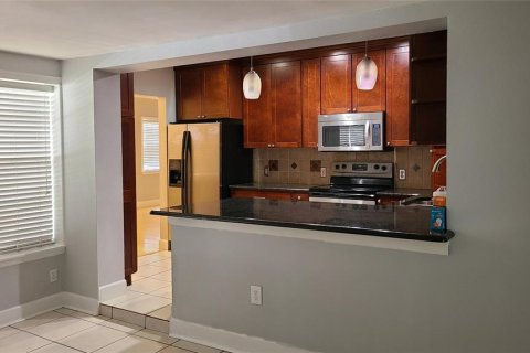 Villa ou maison à louer à Tampa, Floride: 3 chambres, 154.22 m2 № 2111781 - photo 22