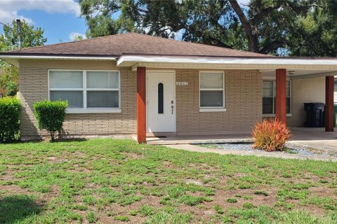 Villa ou maison à louer à Tampa, Floride: 3 chambres, 154.22 m2 № 2111781 - photo 2
