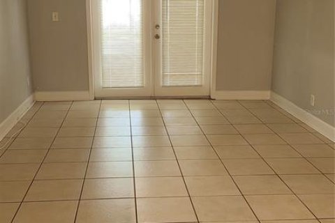 Villa ou maison à louer à Tampa, Floride: 3 chambres, 154.22 m2 № 2111781 - photo 15