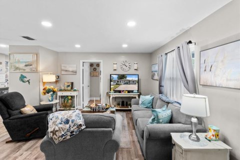Propiedad comercial en venta en Beverly Hills, Florida, 136.29 m2 № 1884486 - foto 7