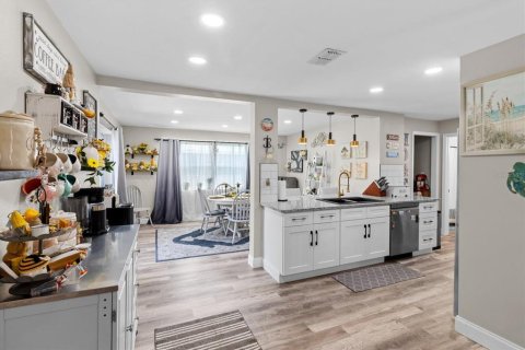 Propiedad comercial en venta en Beverly Hills, Florida, 136.29 m2 № 1884486 - foto 15