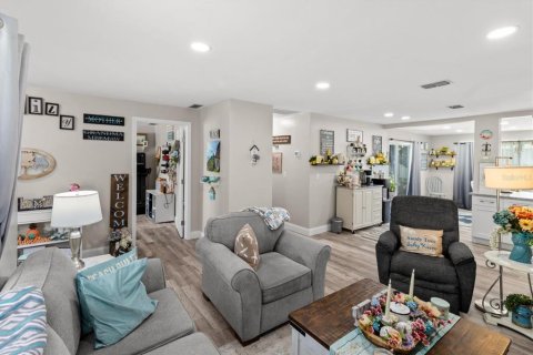 Propiedad comercial en venta en Beverly Hills, Florida, 136.29 m2 № 1884486 - foto 14