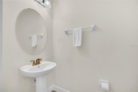 Casa en venta en Kissimmee, Florida, 6 dormitorios, 308.16 m2 № 2157753 - foto 18