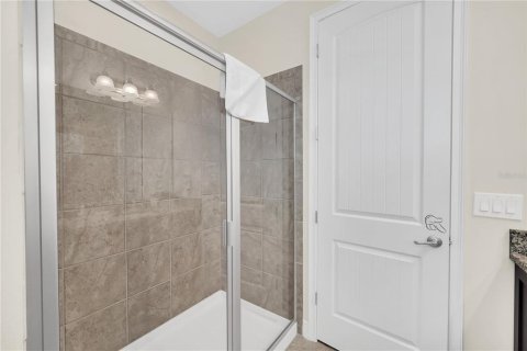 Casa en venta en Kissimmee, Florida, 6 dormitorios, 308.16 m2 № 2157753 - foto 25