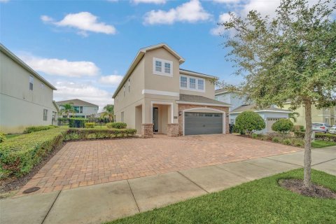Casa en venta en Kissimmee, Florida, 6 dormitorios, 308.16 m2 № 2157753 - foto 3