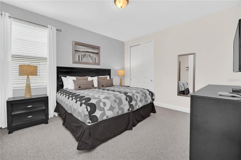 Casa en venta en Kissimmee, Florida, 6 dormitorios, 308.16 m2 № 2157753 - foto 26