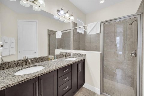Casa en venta en Kissimmee, Florida, 6 dormitorios, 308.16 m2 № 2157753 - foto 20