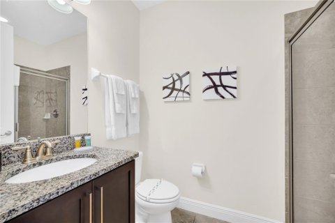 Casa en venta en Kissimmee, Florida, 6 dormitorios, 308.16 m2 № 2157753 - foto 27