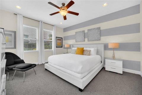 Casa en venta en Kissimmee, Florida, 6 dormitorios, 308.16 m2 № 2157753 - foto 19