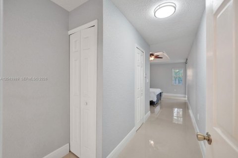 Villa ou maison à vendre à Davie, Floride: 4 chambres, 180.14 m2 № 2259919 - photo 22