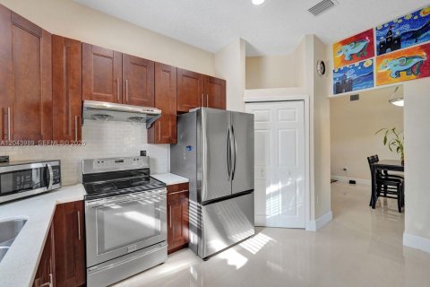 Villa ou maison à vendre à Davie, Floride: 4 chambres, 180.14 m2 № 2259919 - photo 12