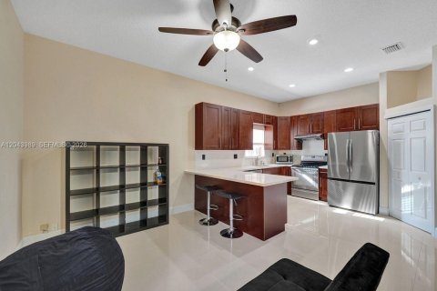 Villa ou maison à vendre à Davie, Floride: 4 chambres, 180.14 m2 № 2259919 - photo 19