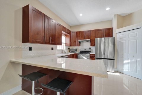 Villa ou maison à vendre à Davie, Floride: 4 chambres, 180.14 m2 № 2259919 - photo 11