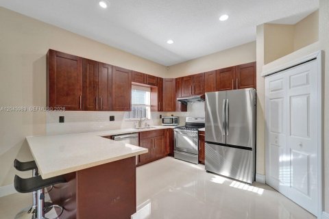 Villa ou maison à vendre à Davie, Floride: 4 chambres, 180.14 m2 № 2259919 - photo 13