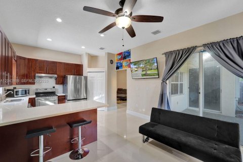 Villa ou maison à vendre à Davie, Floride: 4 chambres, 180.14 m2 № 2259919 - photo 18