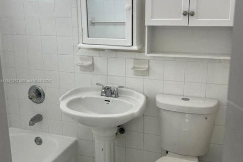 Condominio en alquiler en Miami Beach, Florida, 1 dormitorio, 60.39 m2 № 1946294 - foto 7