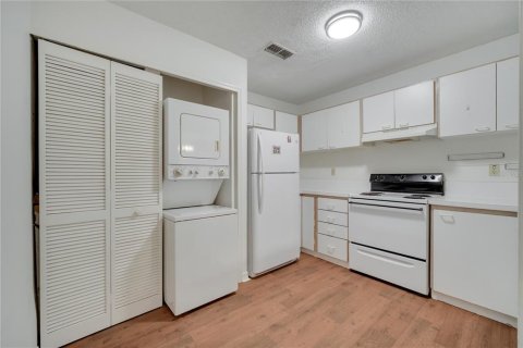 Condo in Kissimmee, Florida, 2 bedrooms  № 1797966 - photo 10