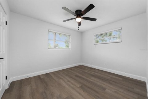 House in New Smyrna Beach, Florida 3 bedrooms, 112.04 sq.m. № 1747081 - photo 18