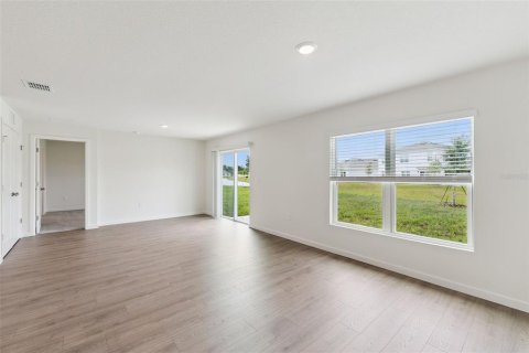 Villa ou maison à vendre à Poinciana, Floride: 3 chambres, 123.37 m2 № 2239342 - photo 2