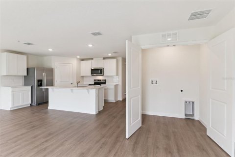 Villa ou maison à vendre à Poinciana, Floride: 3 chambres, 123.37 m2 № 2239342 - photo 6