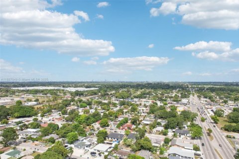 Commercial property in Miami, Florida № 1798866 - photo 29