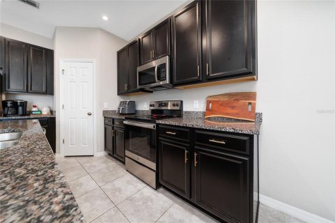 Townhouse in Orlando, Florida 3 bedrooms, 144 sq.m. № 1907268 - photo 11