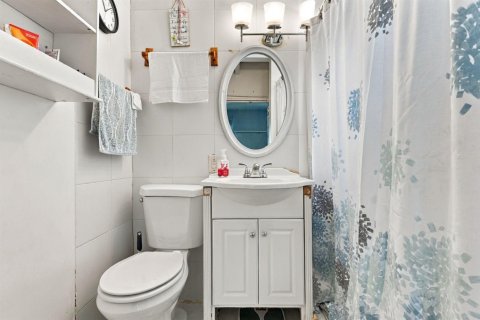 Casa en venta en Hollywood, Florida, 3 dormitorios, 147.81 m2 № 2431328 - foto 10