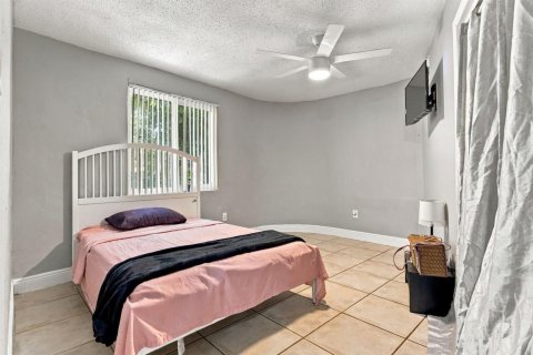 Casa en venta en Hollywood, Florida, 3 dormitorios, 147.81 m2 № 2431328 - foto 16