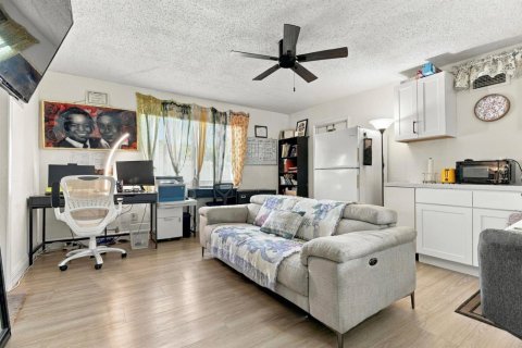 Casa en venta en Hollywood, Florida, 3 dormitorios, 147.81 m2 № 2431328 - foto 7