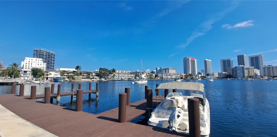 Condo à Hallandale Beach, Floride, 1 chambre № 1961486