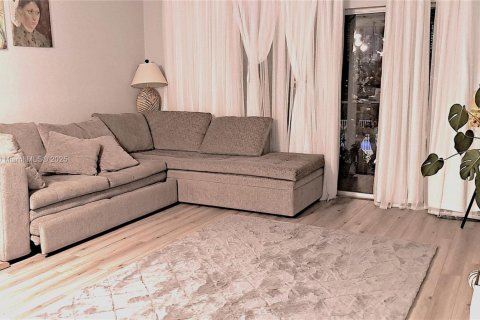 Copropriété à vendre à Hallandale Beach, Floride: 1 chambre, 67.82 m2 № 1961486 - photo 5