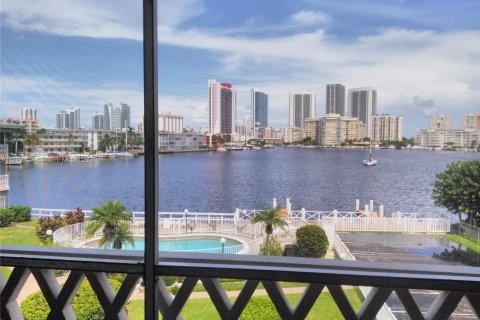 Copropriété à vendre à Hallandale Beach, Floride: 1 chambre, 67.82 m2 № 1961486 - photo 13